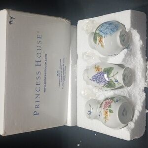 Vintage Garden -Princess House Set of 3 Mini Flower Ceramic Oil Lamps NIB Decor